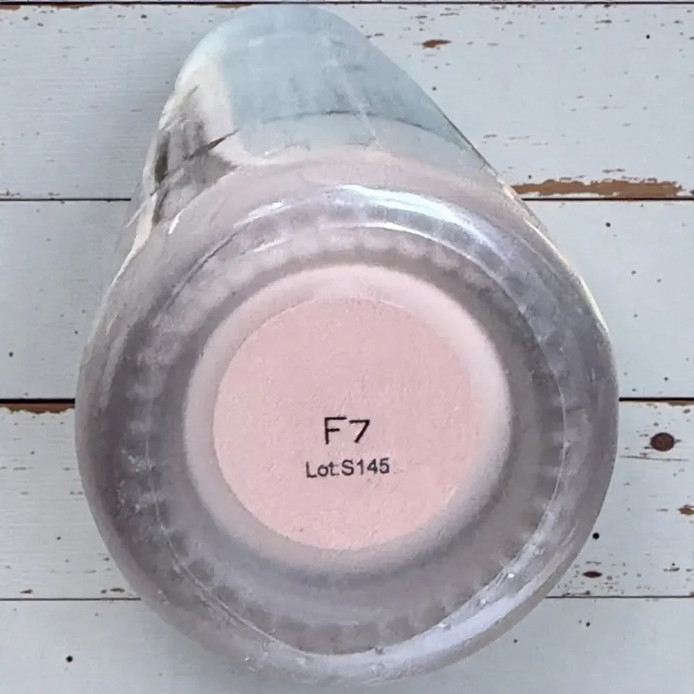 Makeup Revolution Conceal & Glow Illuminating Foundation, F7 New Sealed